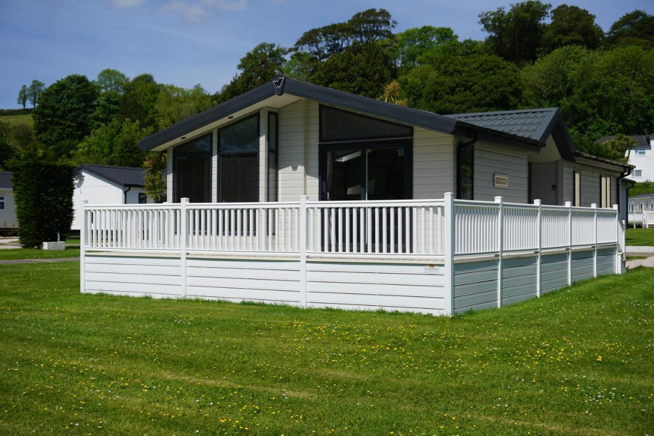 Lodge 77 St Austell Exteriör bild